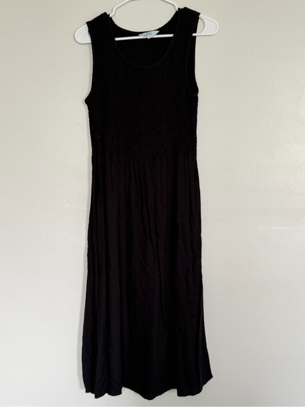 croft & barrow Black Sleeveless Smocked Midi Dress